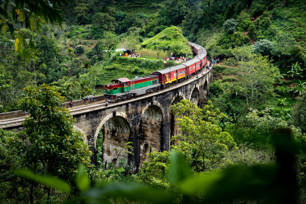 Nine-Arch-Bridge-Ella-Sri-Lanka